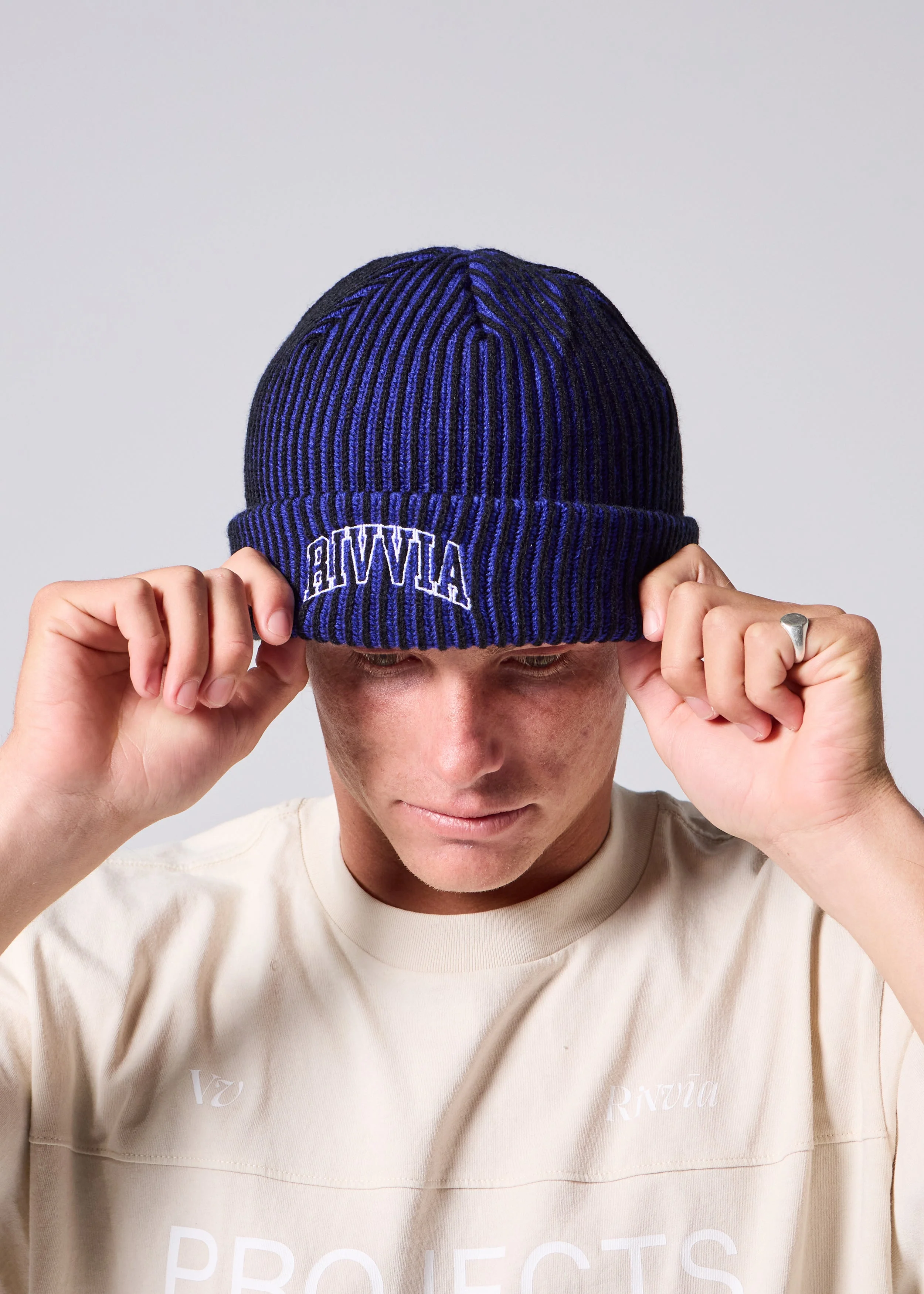CLASS BEANIE : BLACK BLUE - Image 4